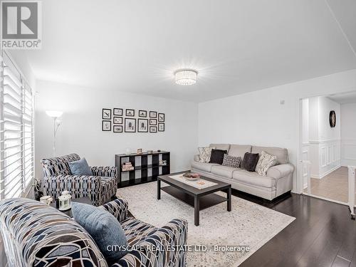 839 Etherington Way, Milton, ON - Indoor Photo Showing Living Room