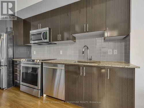 605 - 7171 Yonge Street, Markham, ON - Indoor Photo Showing Kitchen With Upgraded Kitchen