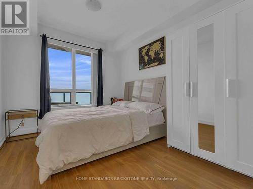 605 - 7171 Yonge Street, Markham, ON - Indoor Photo Showing Bedroom