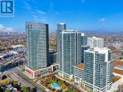 605 - 7171 Yonge Street, Markham, ON - Outdoor With Facade