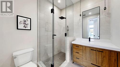 11 Morland Road, Toronto, ON - Indoor Photo Showing Bathroom