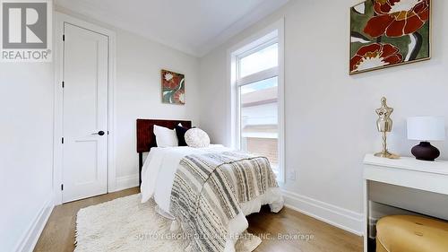 11 Morland Road, Toronto, ON - Indoor Photo Showing Bedroom