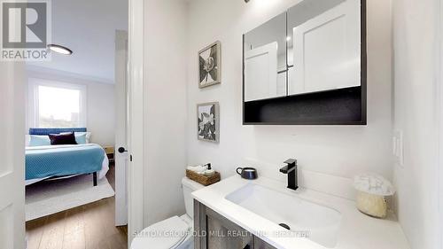 11 Morland Road, Toronto, ON - Indoor Photo Showing Bathroom