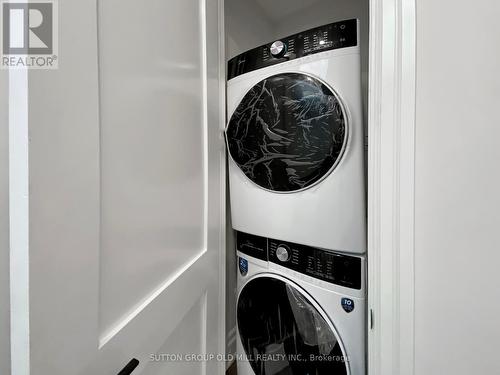 11 Morland Road, Toronto, ON - Indoor Photo Showing Laundry Room