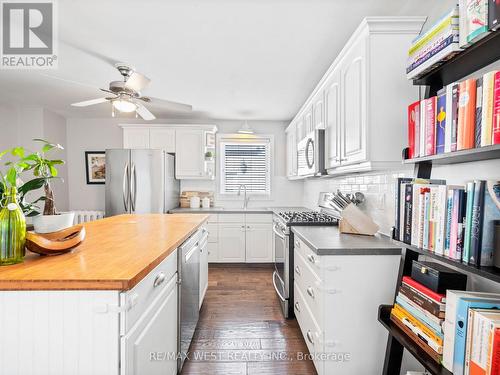 91 Fortieth Street, Toronto, ON - Indoor Photo Showing Kitchen