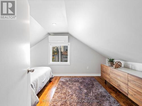 91 Fortieth Street, Toronto, ON - Indoor Photo Showing Bedroom