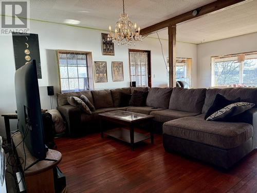 456 Colleymount Road, Burns Lake, BC - Indoor Photo Showing Living Room