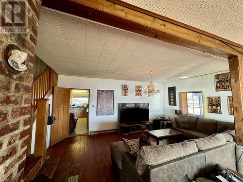 456 Colleymount Road, Burns Lake, BC - Indoor Photo Showing Living Room