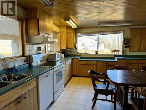 456 Colleymount Road, Burns Lake, BC - Indoor Photo Showing Kitchen