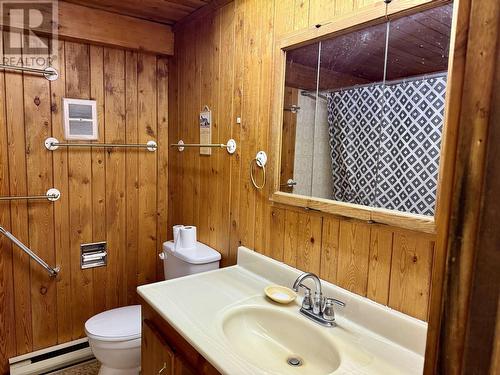 456 Colleymount Road, Burns Lake, BC - Indoor Photo Showing Bathroom