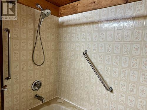 456 Colleymount Road, Burns Lake, BC - Indoor Photo Showing Bathroom