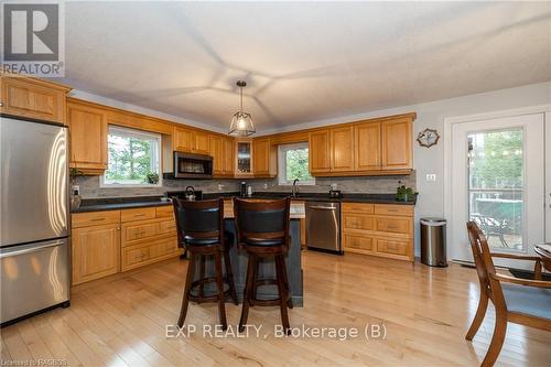 557554 4Th Concession S, Meaford, ON - Indoor Photo Showing Kitchen