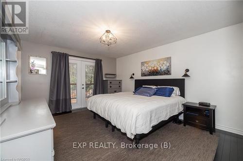 557554 4Th Concession S, Meaford, ON - Indoor Photo Showing Bedroom