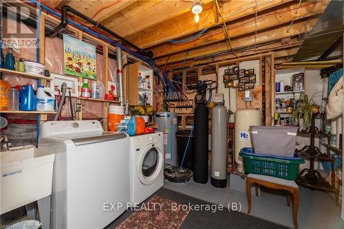 557554 4Th Concession S, Meaford, ON - Indoor Photo Showing Laundry Room