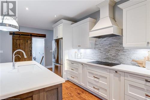 175 Oakhill Place, Ancaster, ON - Indoor Photo Showing Kitchen With Upgraded Kitchen