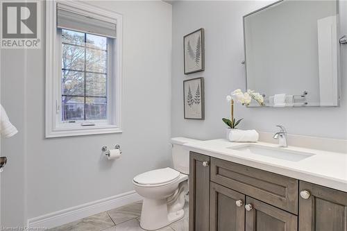 175 Oakhill Place, Ancaster, ON - Indoor Photo Showing Bathroom