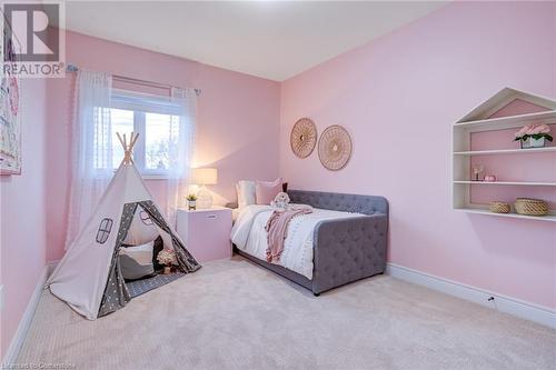 175 Oakhill Place, Ancaster, ON - Indoor Photo Showing Bedroom