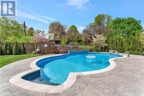 175 Oakhill Place, Ancaster, ON - Outdoor With In Ground Pool With Backyard