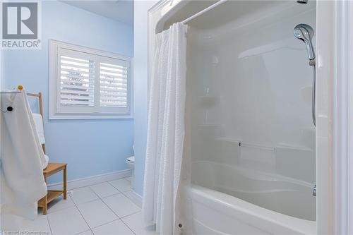 175 Oakhill Place, Ancaster, ON - Indoor Photo Showing Bathroom