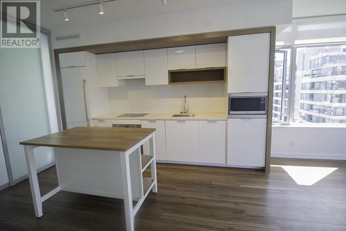 1208 1661 Quebec Street, Vancouver, BC - Indoor Photo Showing Kitchen