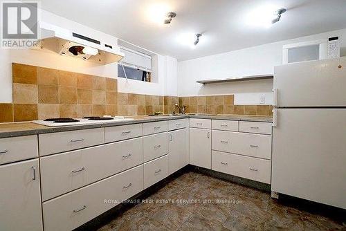 18 Highbourne Road, Toronto, ON - Indoor Photo Showing Kitchen