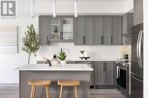 9 - 600 Brookdale Avenue, Toronto, ON - Indoor Photo Showing Kitchen With Upgraded Kitchen