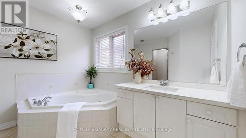 114 Goldenwood Crescent, Markham, ON - Indoor Photo Showing Bathroom