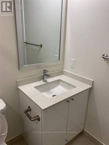 1302 - 65 Watergarden Drive, Mississauga, ON - Indoor Photo Showing Bathroom