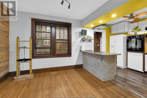 1489 Church, Windsor, ON - Indoor Photo Showing Kitchen