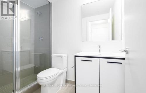 912 - 385 Winston Road, Grimsby, ON - Indoor Photo Showing Bathroom