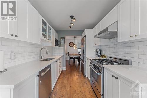 3355 Woodroffe Avenue, Ottawa, ON - Indoor Photo Showing Kitchen With Upgraded Kitchen