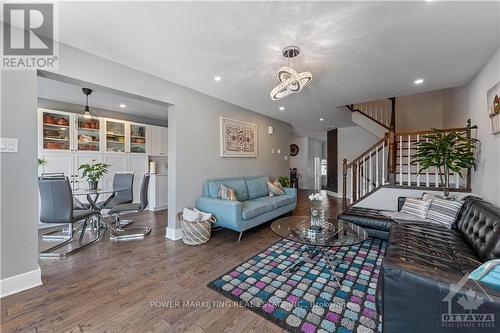 3355 Woodroffe Avenue, Ottawa, ON - Indoor Photo Showing Living Room