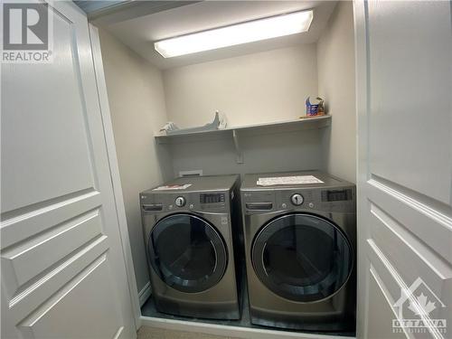 961 Cobble Hill Drive, Ottawa, ON - Indoor Photo Showing Laundry Room