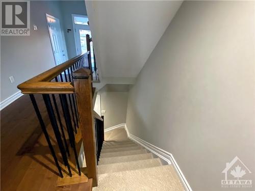 961 Cobble Hill Drive, Ottawa, ON - Indoor Photo Showing Other Room