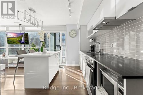 1410 - 365 Church Street, Toronto, ON - Indoor Photo Showing Kitchen With Upgraded Kitchen