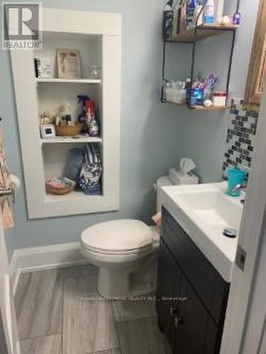 Ensuite Bathroom - 254 East Street, London, ON - Indoor Photo Showing Bathroom