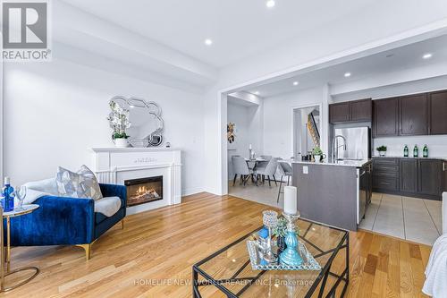 8 Latchford Lane, Richmond Hill, ON - Indoor With Fireplace