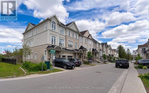 8 Latchford Lane, Richmond Hill, ON - Outdoor With Facade