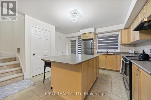 101 - 5650 Winston Churchill Boulevard, Mississauga, ON - Indoor Photo Showing Kitchen With Double Sink