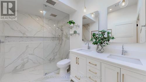 805 Windermere Avenue, Toronto, ON - Indoor Photo Showing Bathroom