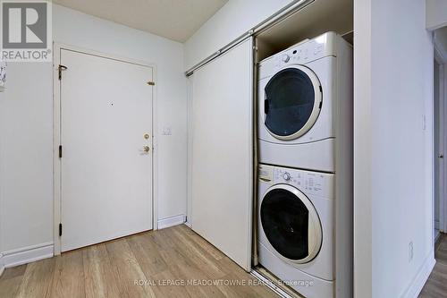 1013 - 135 Hillcrest Avenue, Mississauga, ON - Indoor Photo Showing Laundry Room