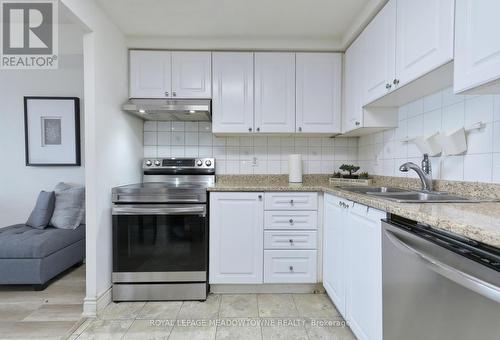 1013 - 135 Hillcrest Avenue, Mississauga, ON - Indoor Photo Showing Kitchen With Double Sink