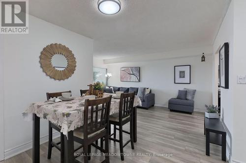 1013 - 135 Hillcrest Avenue, Mississauga, ON - Indoor Photo Showing Dining Room