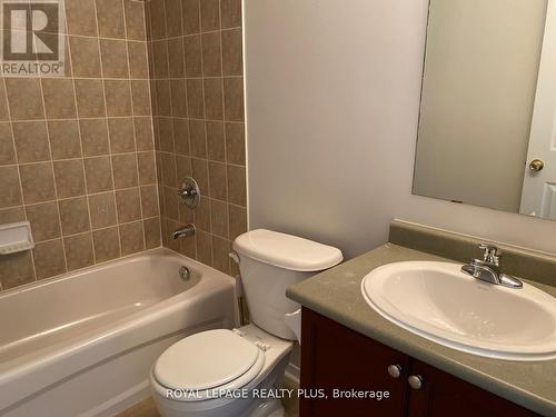 124 - 3150 Erin Centre Boulevard, Mississauga, ON - Indoor Photo Showing Bathroom