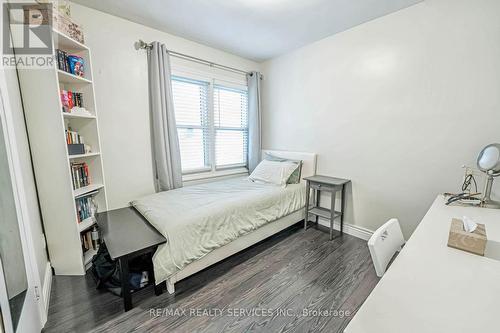 72 Elgin Street S, Cambridge, ON - Indoor Photo Showing Bedroom