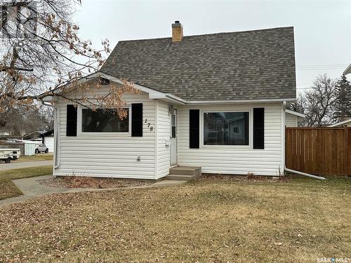 178 Duffield Street W, Moose Jaw, SK - Outdoor