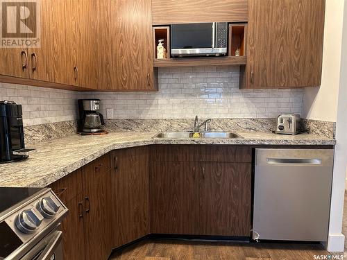 178 Duffield Street W, Moose Jaw, SK - Indoor Photo Showing Kitchen With Double Sink