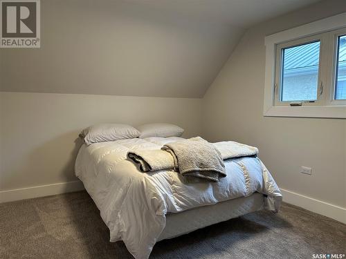 178 Duffield Street W, Moose Jaw, SK - Indoor Photo Showing Bedroom