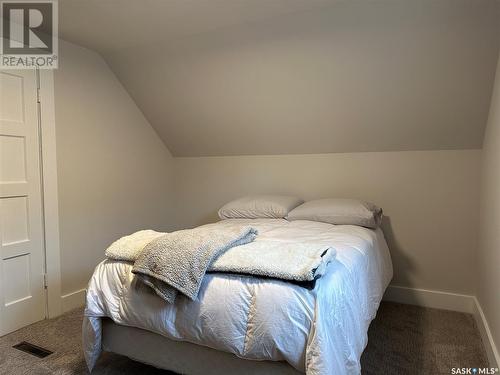 178 Duffield Street W, Moose Jaw, SK - Indoor Photo Showing Bedroom