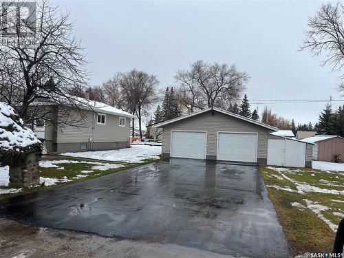 414 2Nd Avenue, Spy Hill, SK - Outdoor